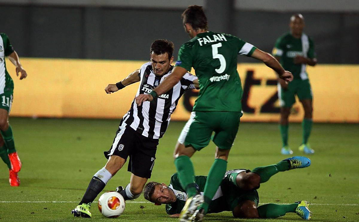 沃尔夫斯堡主场大胜,表现强势稳固前四 沃尔夫斯堡主场大胜,表现强势稳固前四