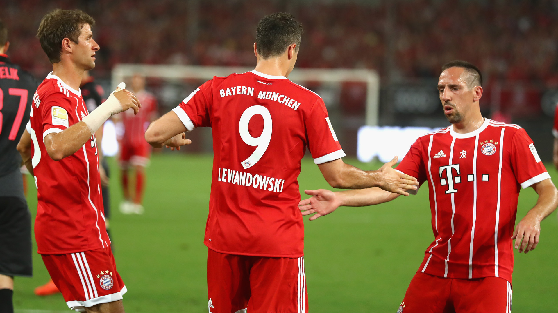 关于拜仁慕尼黑主场大捷,走向卫冕之路的信息 关于拜仁慕尼黑主场大捷,走向卫冕之路的信息