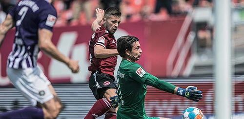 纽伦堡球员紧密配合,球队整体向上 纽伦堡球员紧密配合,球队整体向上