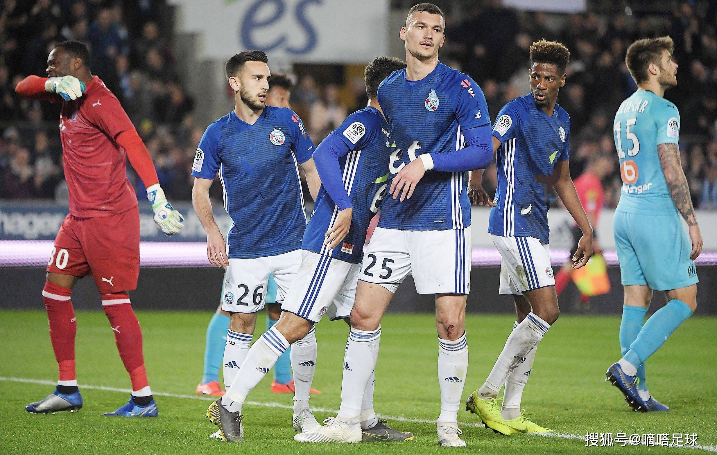 纽伦堡球员紧密配合,球队整体向上 纽伦堡球员紧密配合,球队整体向上